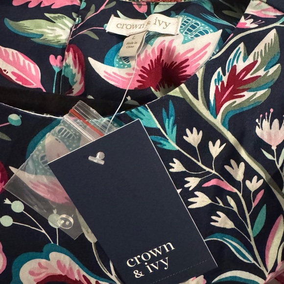 NWT crown & ivy Floral Blouse - Pink and Blue - Picture 15 of 16